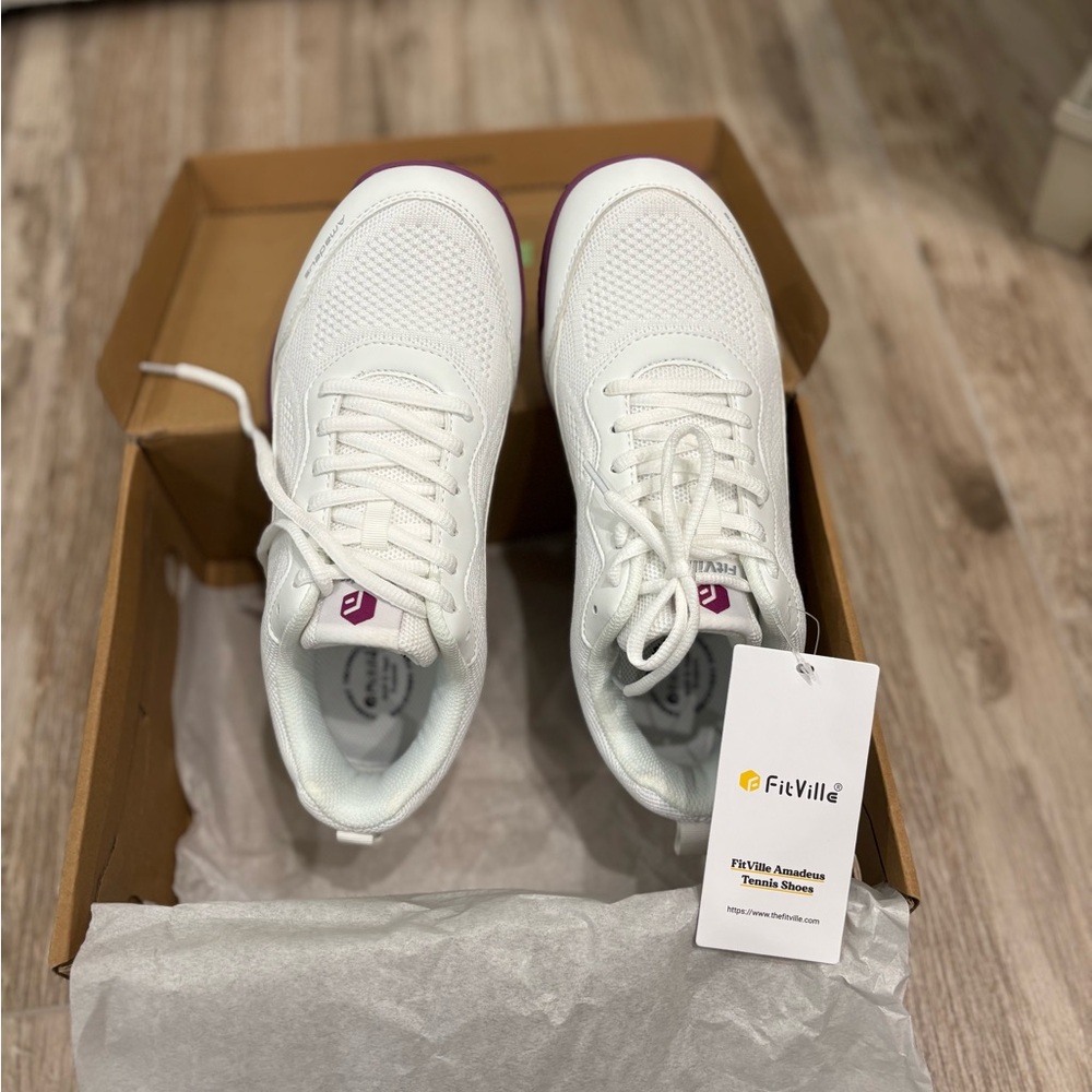 Women's Pickleball Shoes - NEW IN BOX